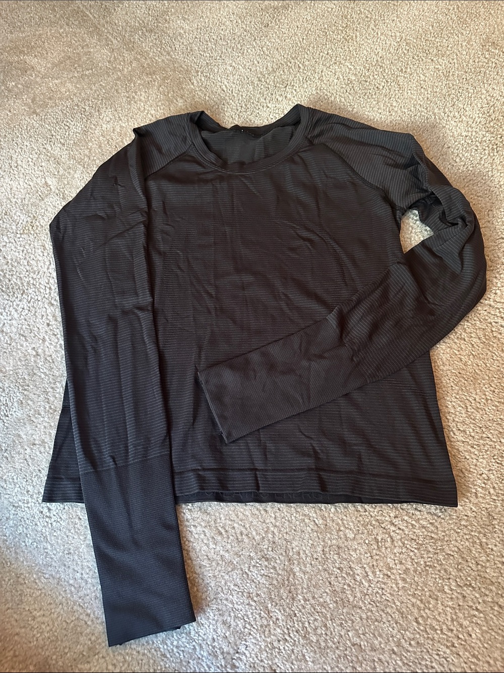 lululemon athletica Long Sleeve Tee - Black